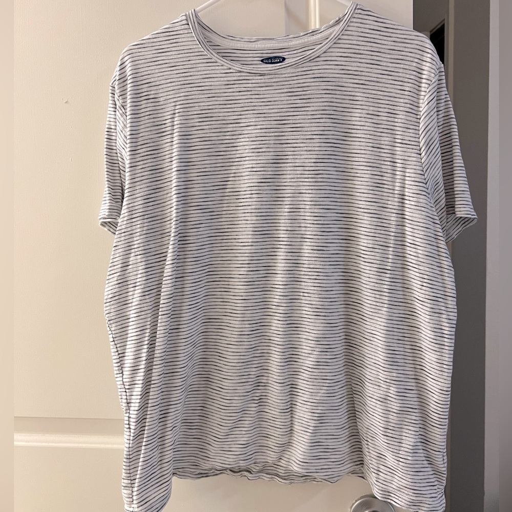 Old Navy Men’s Striped Tee